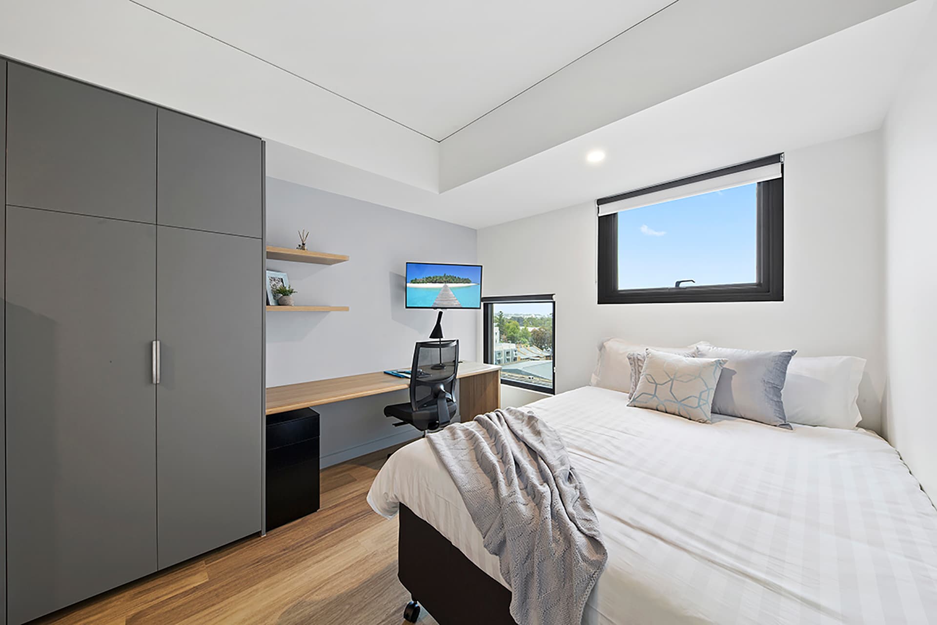 Room 8