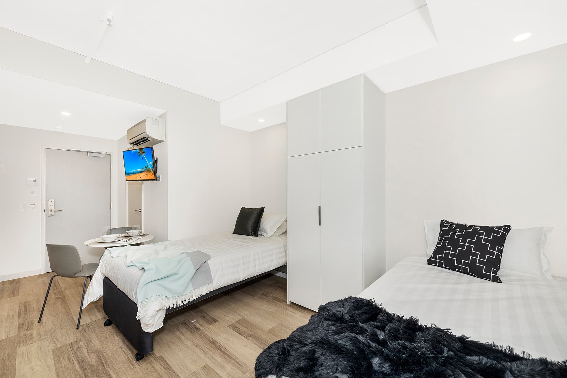 Room 4