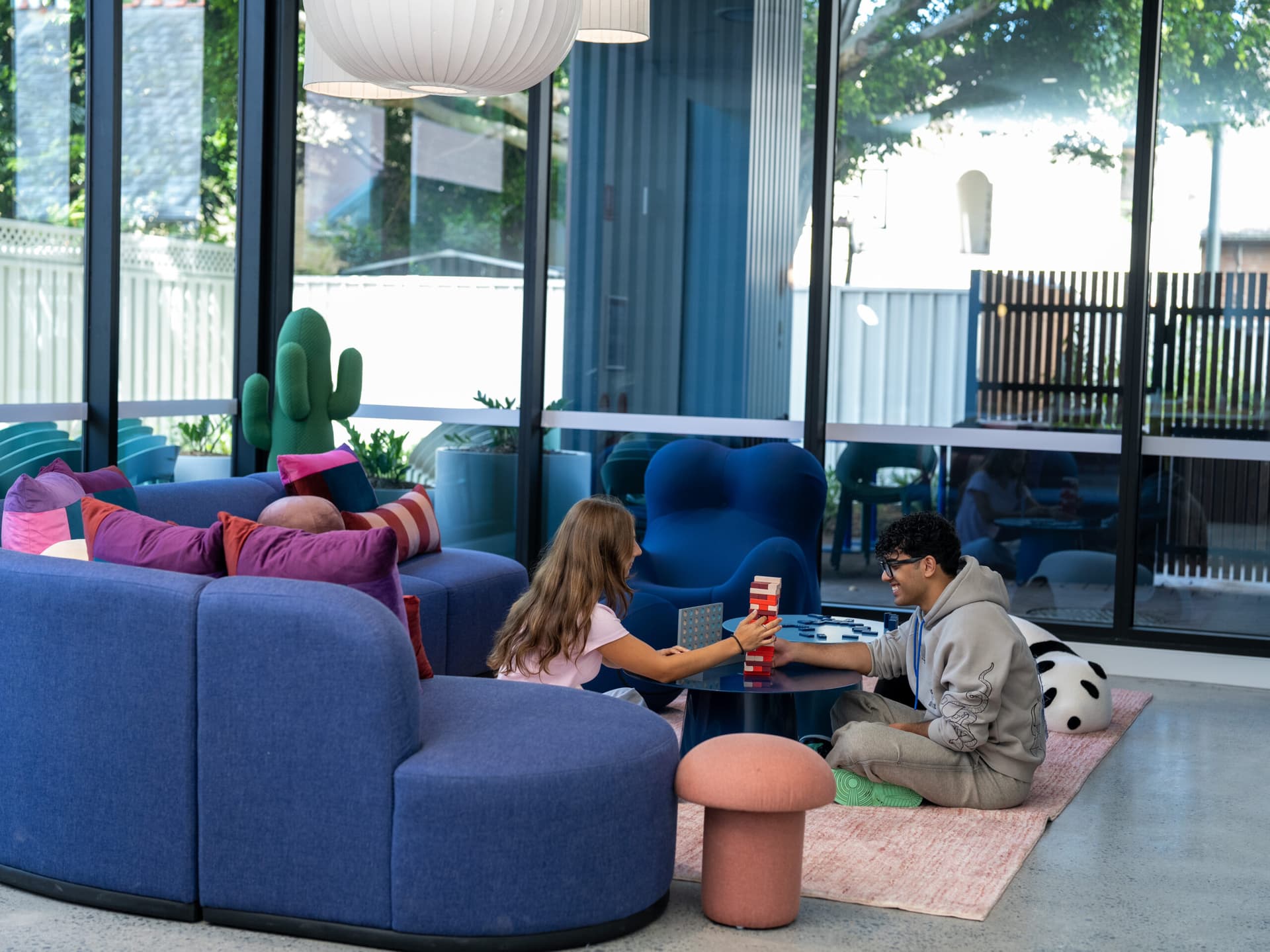 social Lounges